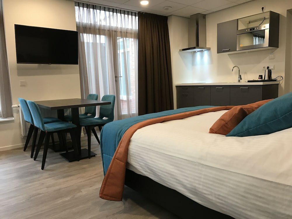 Фото Rivers Hotel & Restaurant