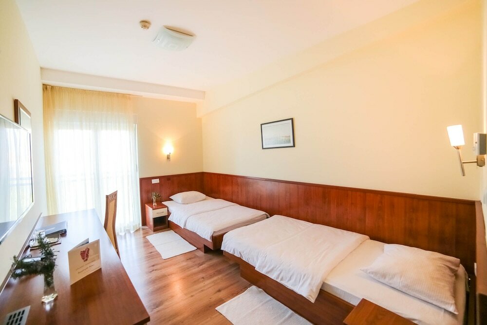 Фото Hotel Merlot