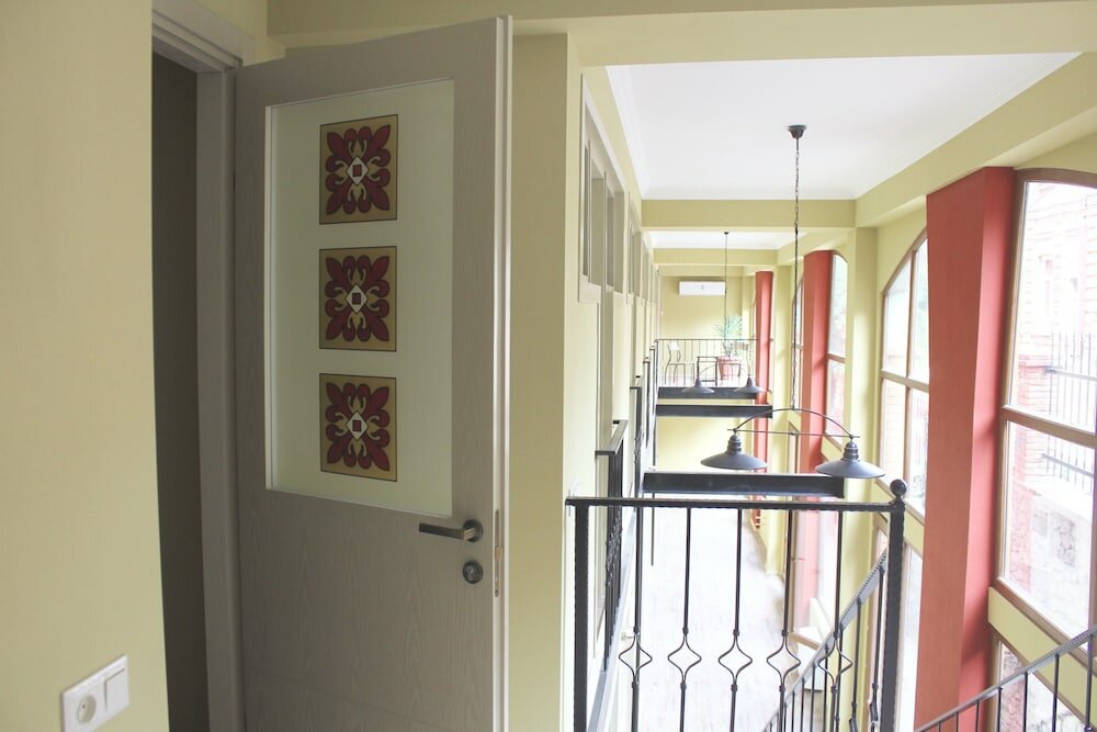 Фото Red Fox Guesthouse