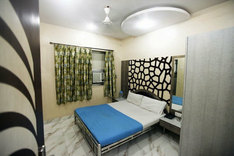 Гостиница Hotel Al Madina Palace в Мумбаи