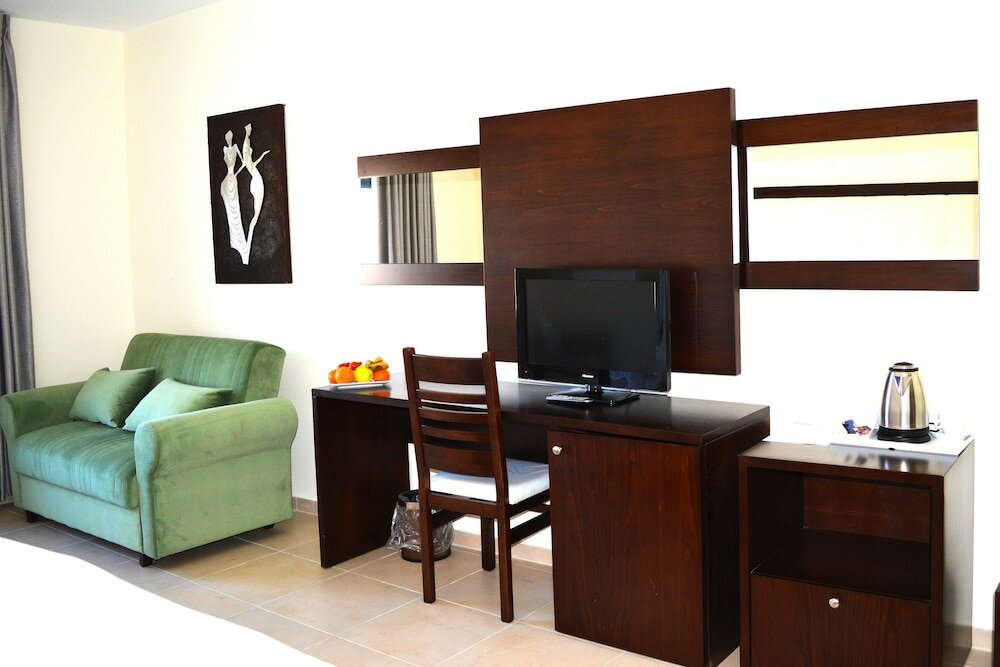 Фото Taybeh Golden Hotel