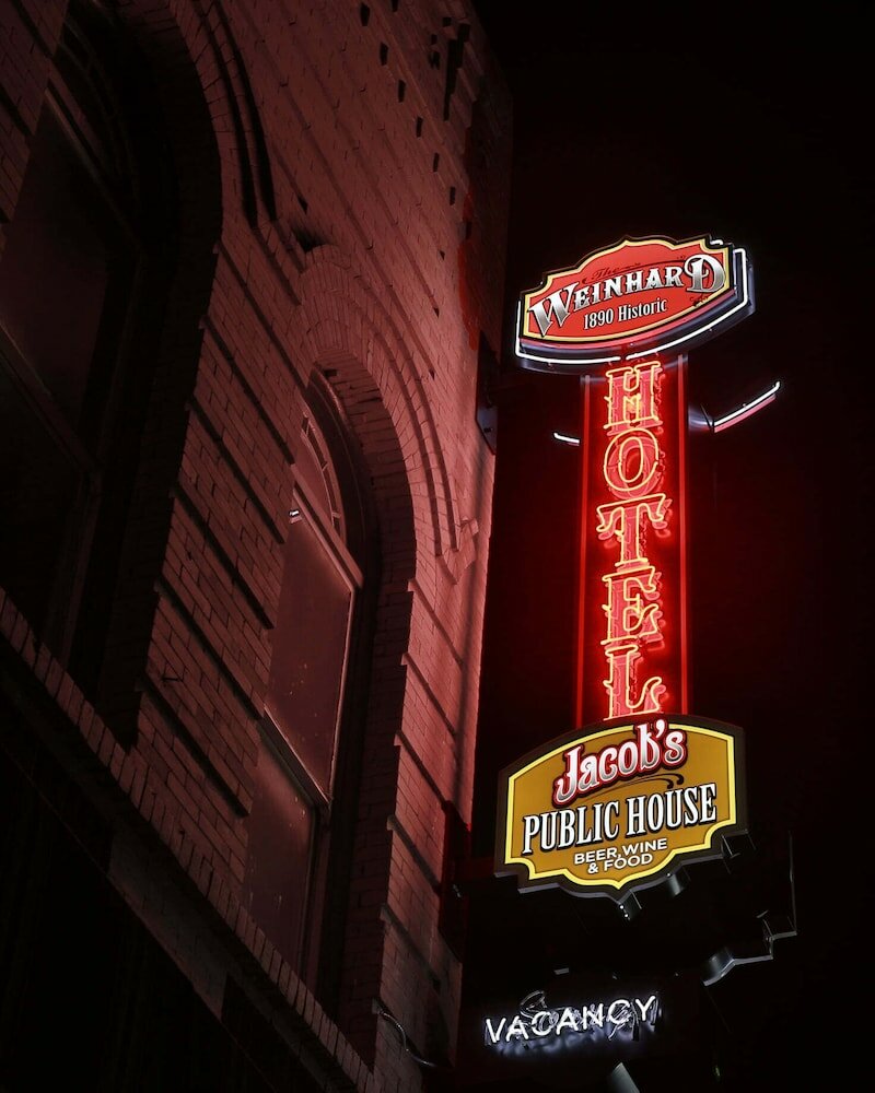 Фото The Weinhard Hotel