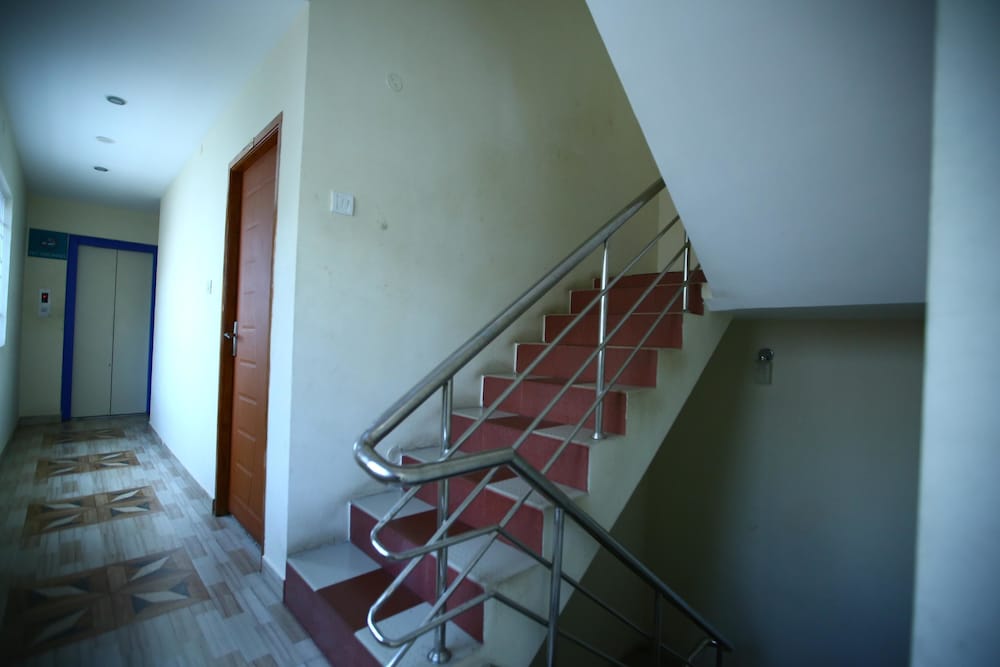 Фото Oyo 1223 Maruthi Residency