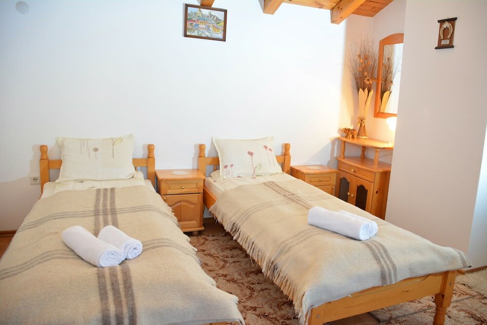 Фото Trenchova Guest House