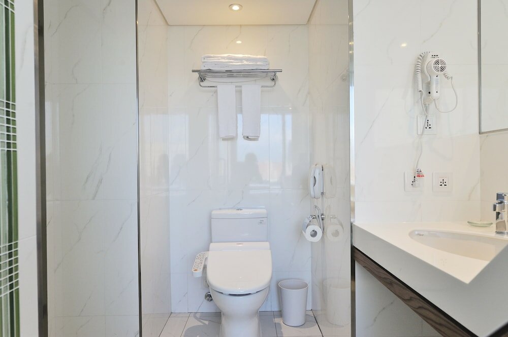 Фото Green World Hotel Zhonghua