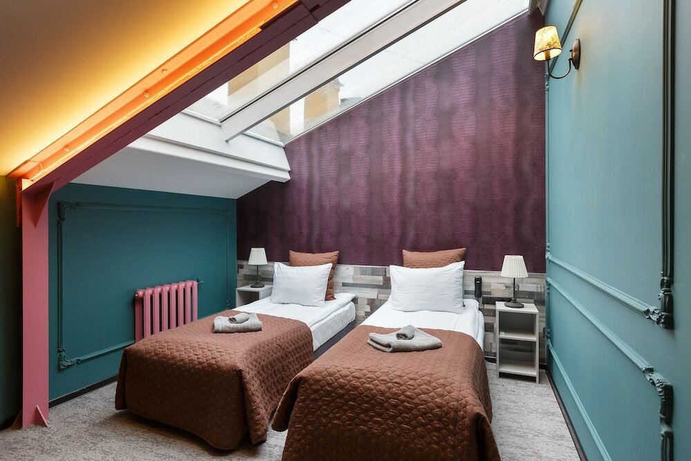 Фото Station Premier S10