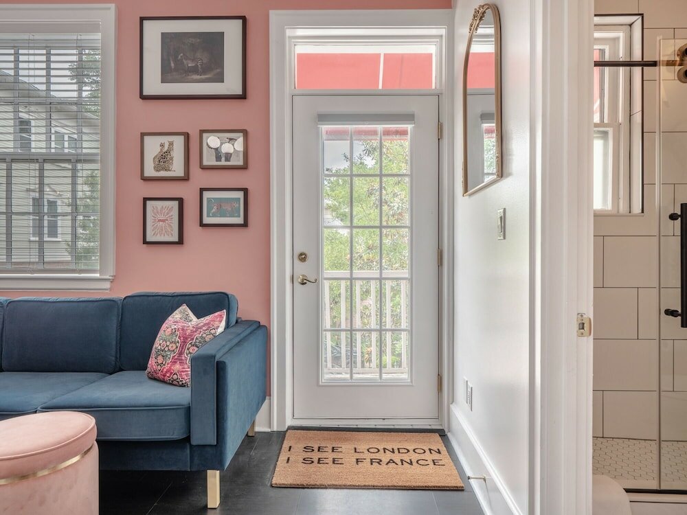 Фото Front Street Inn