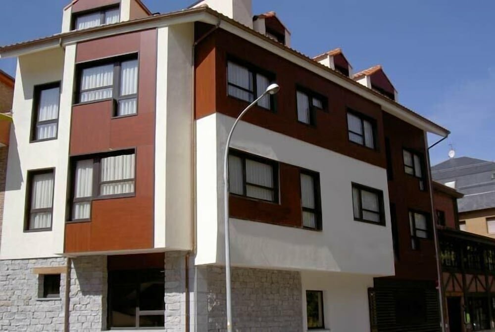 Hotel Apartamentos Turísticos Cuirgu, Principality of Asturias, photo
