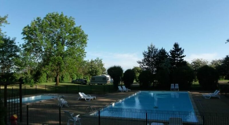 Гостиница Camping de la croix d'Arles