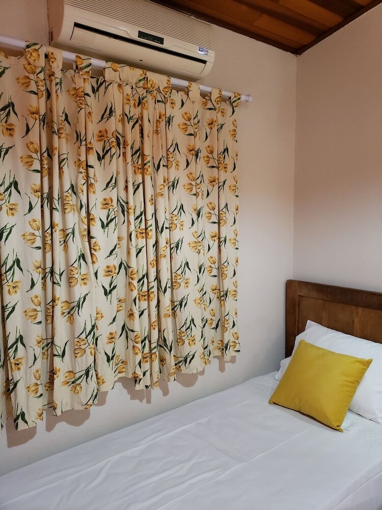 Фото Hotel Pousada Chalé Das Flores