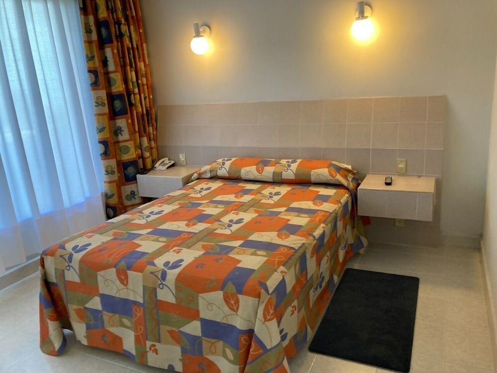 Фото Hotel Balneario Parque Acuático La Caldera