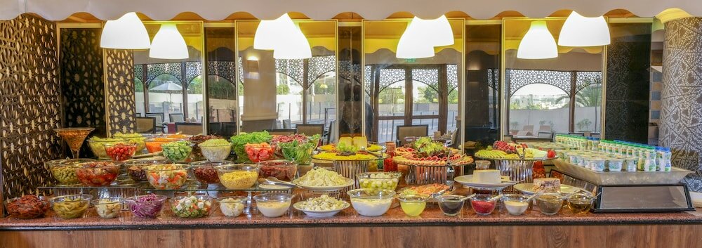 Фото Crowne Plaza Riyadh Palace