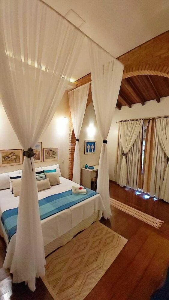 Фото Hotel Pousada Chalé Das Flores