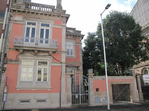 Гостиница Koolhouse Porto в Порту