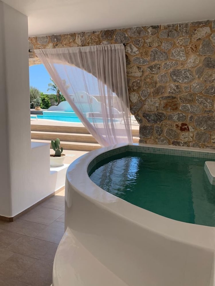 Фото Orabel Suites