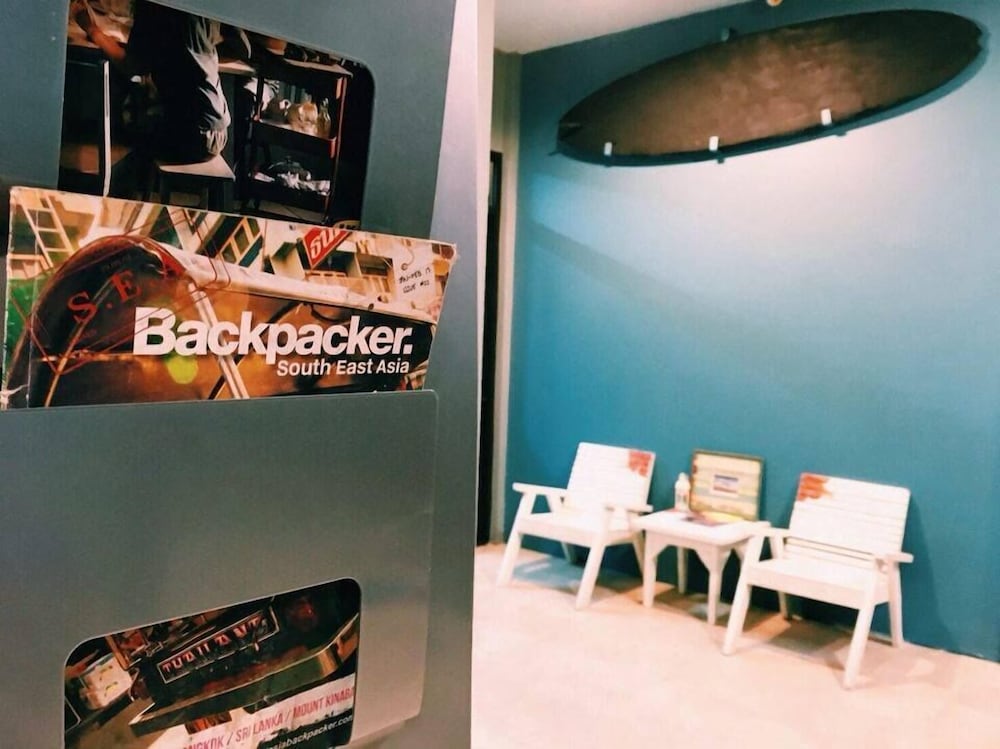 Фото Monkey Dive Yolo Bungalow