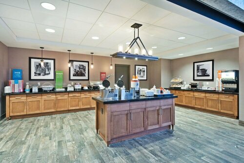 Гостиница Hampton Inn & Suites North Huntingdon-Irwin