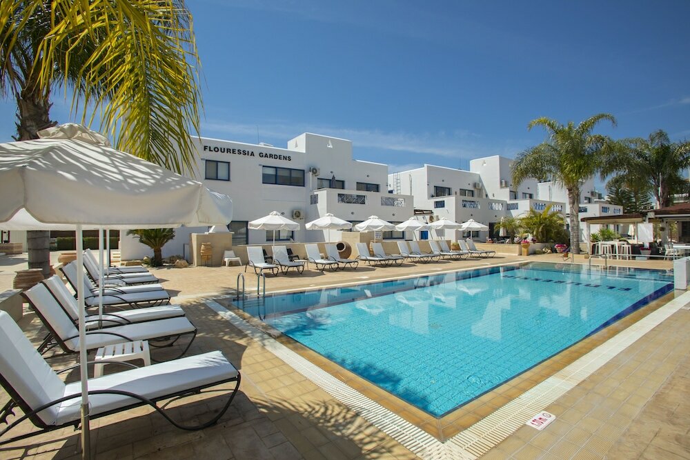 Фото Flouressia Gardens