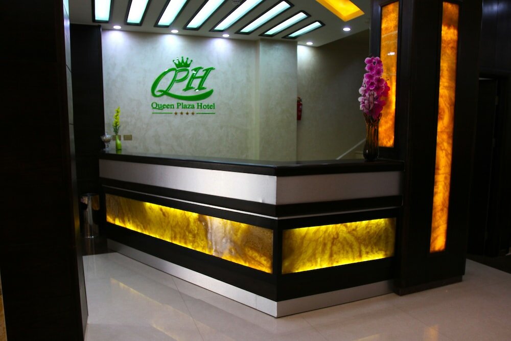 Фото Queen Plaza Hotel