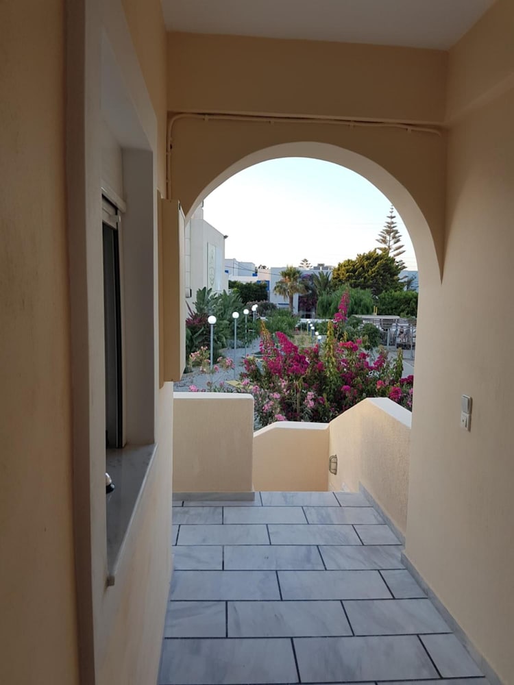 Фото Villa Irini Kamari