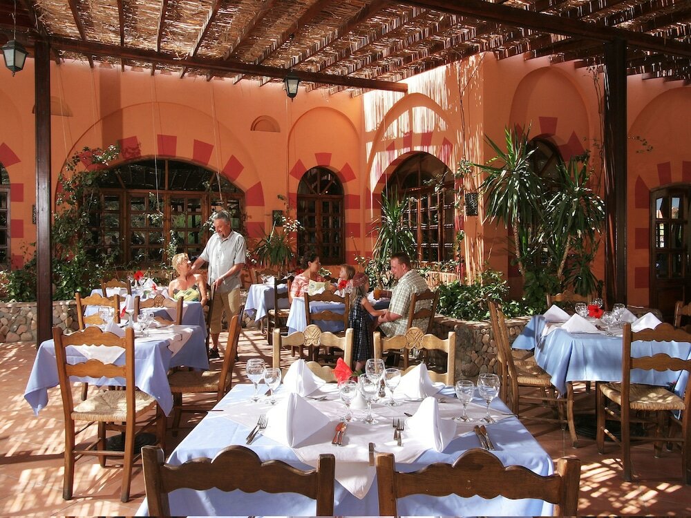 Фото Jaz Makadi Oasis Resort