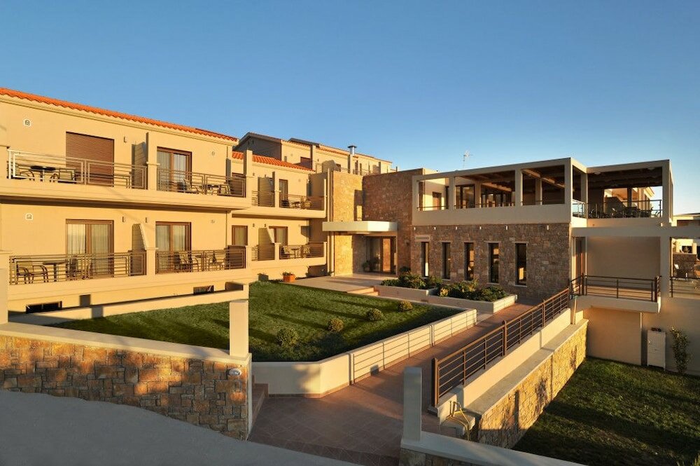 Фото Hotel Porto Plaza Beach Resort