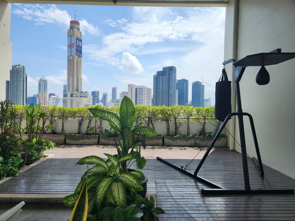 Фото Interchange Tower Serviced Apartment