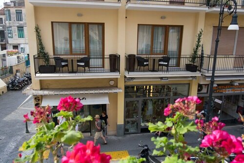 Внешний вид отеля Dea Guest House в Сорренто, фото 4