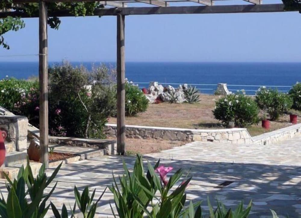 Фото Nicolas Apartments