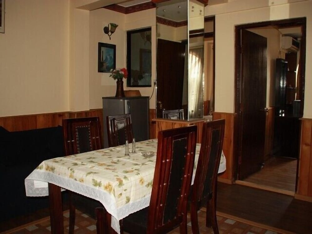 Фото Thamel Apartments Hotel