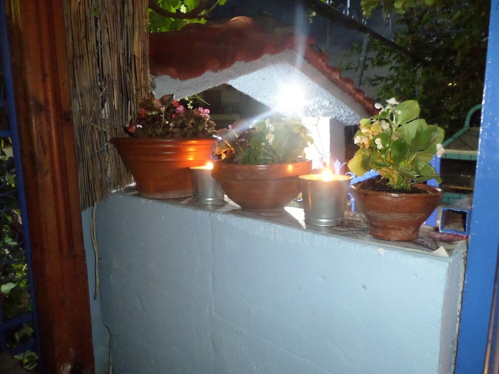 Фото Artemis Studios & Apartments