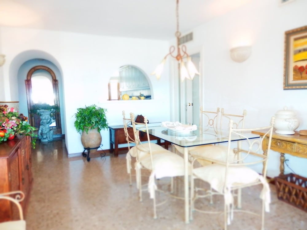 Фото Waterfront Playamar Apartments