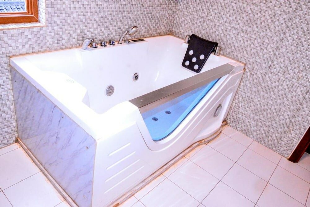 Фото The Keza Hotel and Apartments