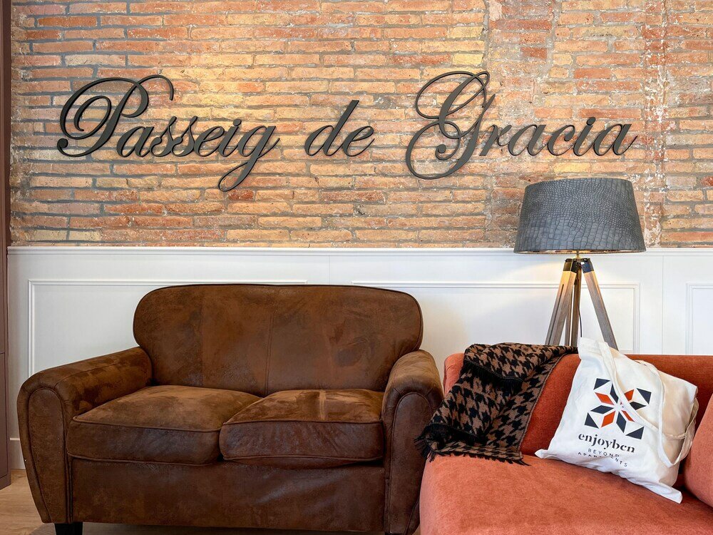 Фото Passeig de Gracia by Enjoybcn