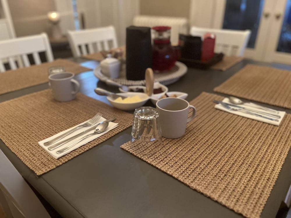 Фото Stirling House Bed & Breakfast