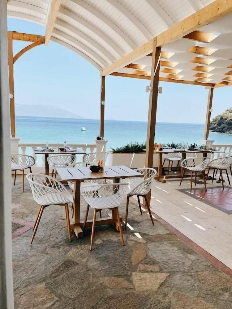 Фото Nereides Seaside Apartments