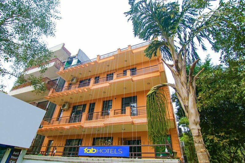 Гостиница Fabhotel The Lavish Villa в Гургаоне