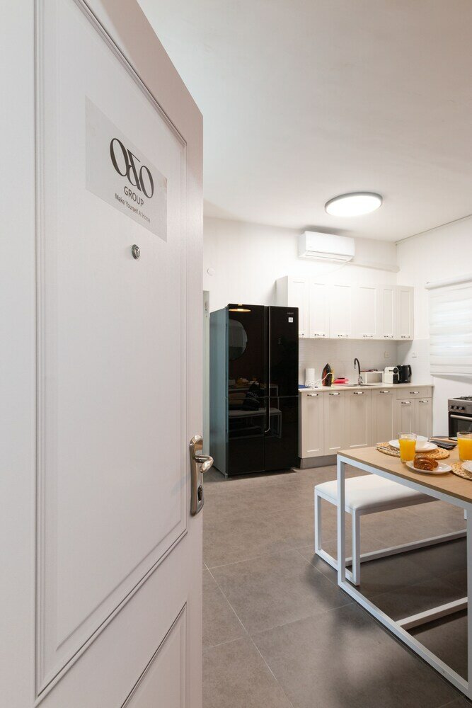 Фото Stunning Chic 2 Br Ibn Gvirol St