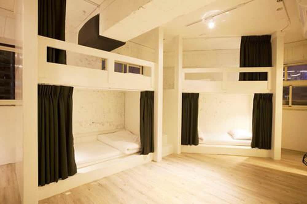 Фото Mr Lobster's Secret Den Design Hostel