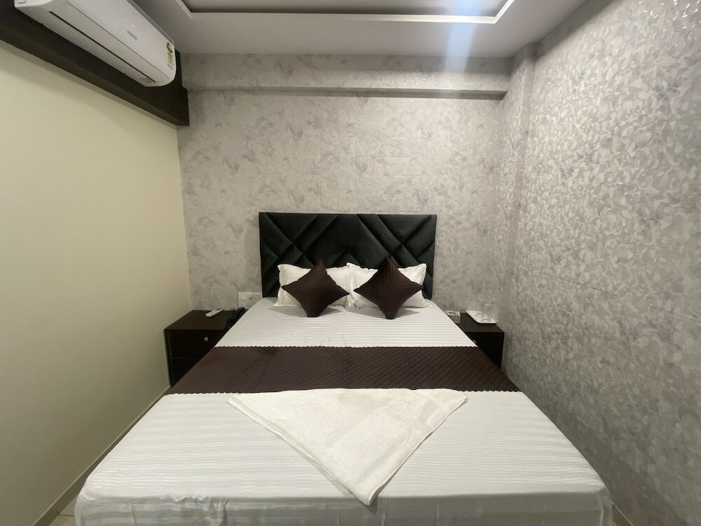 Фото Hotel Classio Inn - Kokilaben Hospital