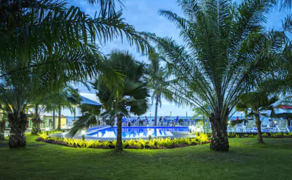 Фото Heritage Park Hotel