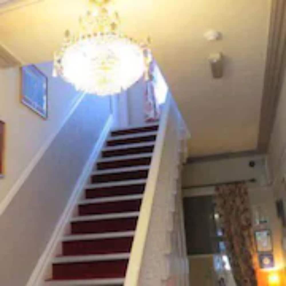 Фото Hunters Lodge