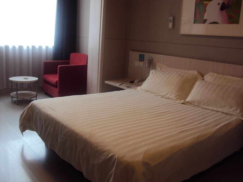 Фото Jinjiang Inn Chendu Sport University