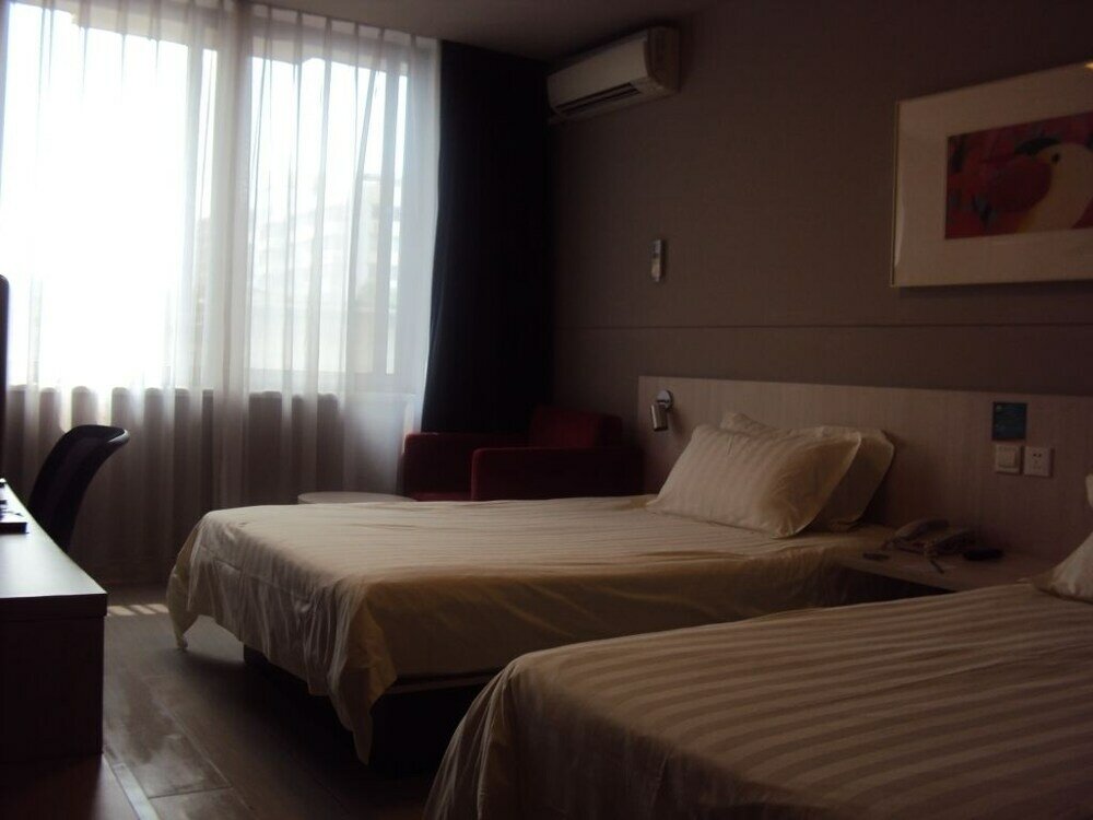 Фото Jinjiang Inn Chendu Sport University