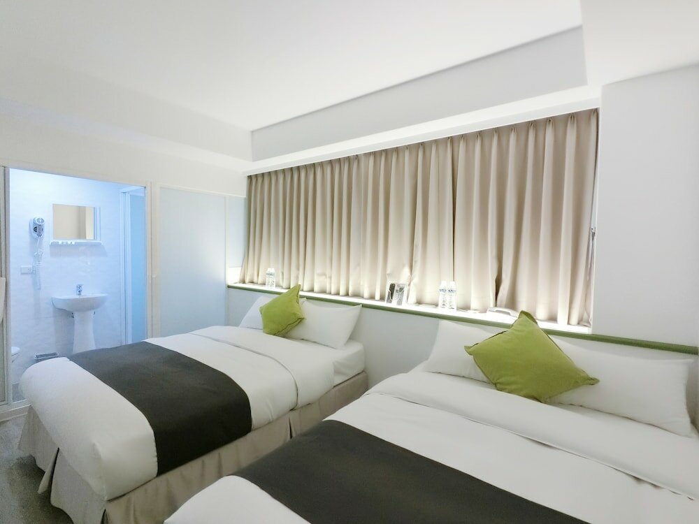 Фото To Hotel Chengde