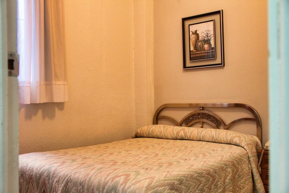 Фото Hostal Excelsior