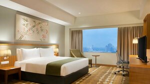 Гостиница Holiday Inn & Suites Jakarta Gajah Mada, an Ihg Hotel