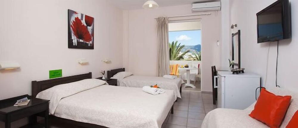 Фото Akti Corali