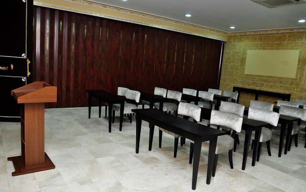 Фото Sandralia Hotel