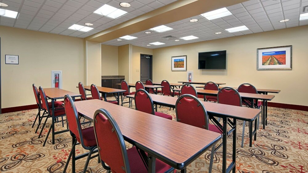 Фото Best Western Plus Desert Poppy Inn